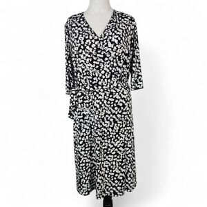 VINCE CAMUTO Black And White  Belted Dress Size 1X